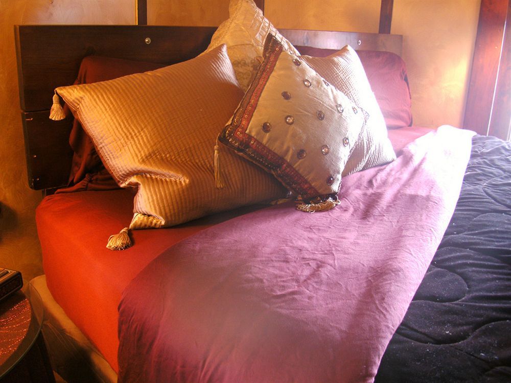 Lyons Twin Mansions Hotel Fort Scott Bagian luar foto