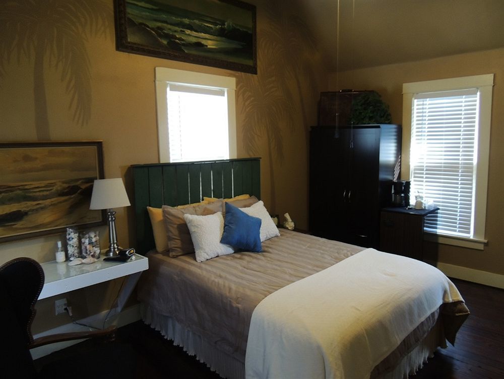 Lyons Twin Mansions Hotel Fort Scott Bagian luar foto