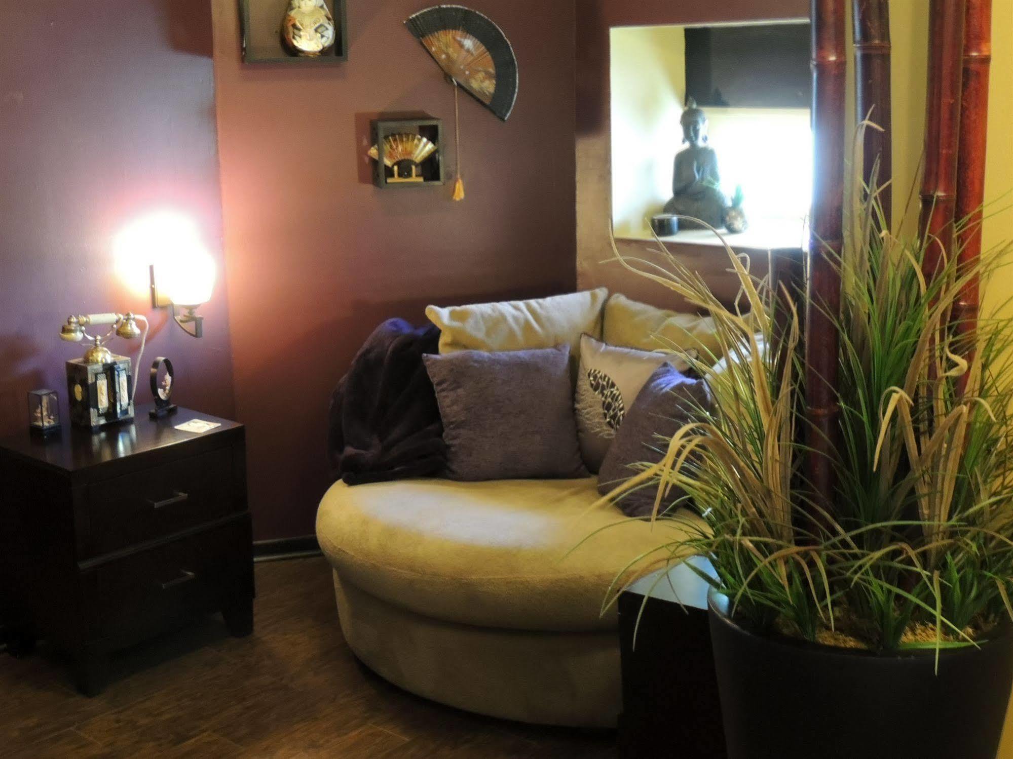 Lyons Twin Mansions Hotel Fort Scott Bagian luar foto
