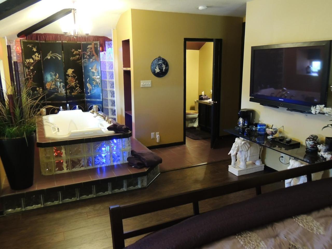 Lyons Twin Mansions Hotel Fort Scott Bagian luar foto