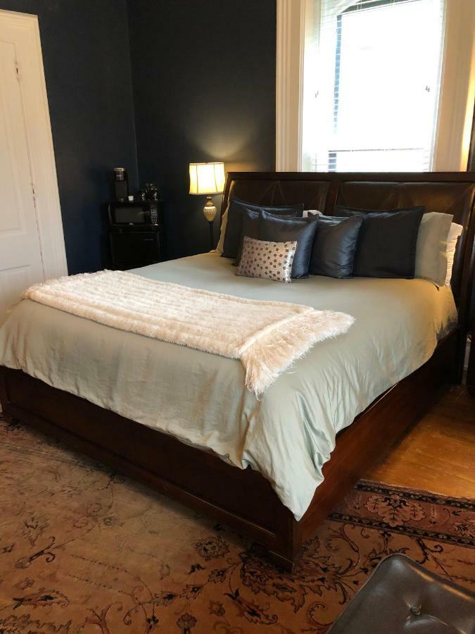 Lyons Twin Mansions Hotel Fort Scott Bagian luar foto