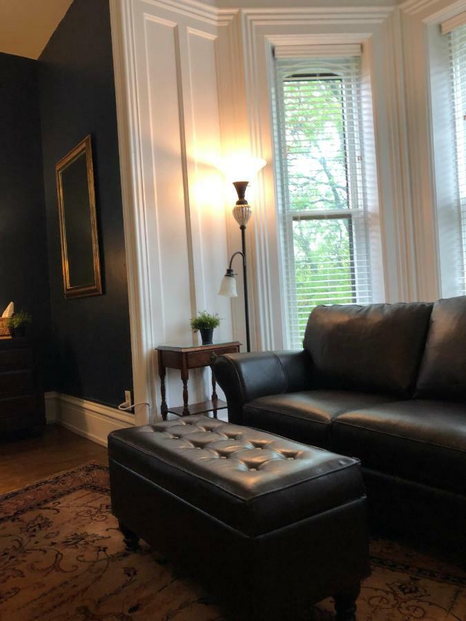 Lyons Twin Mansions Hotel Fort Scott Bagian luar foto